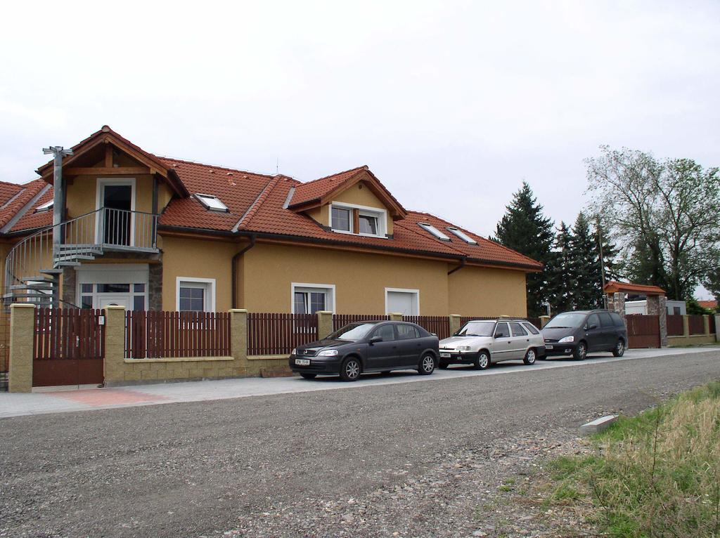Penzion Rozkos Прухонице Екстериор снимка